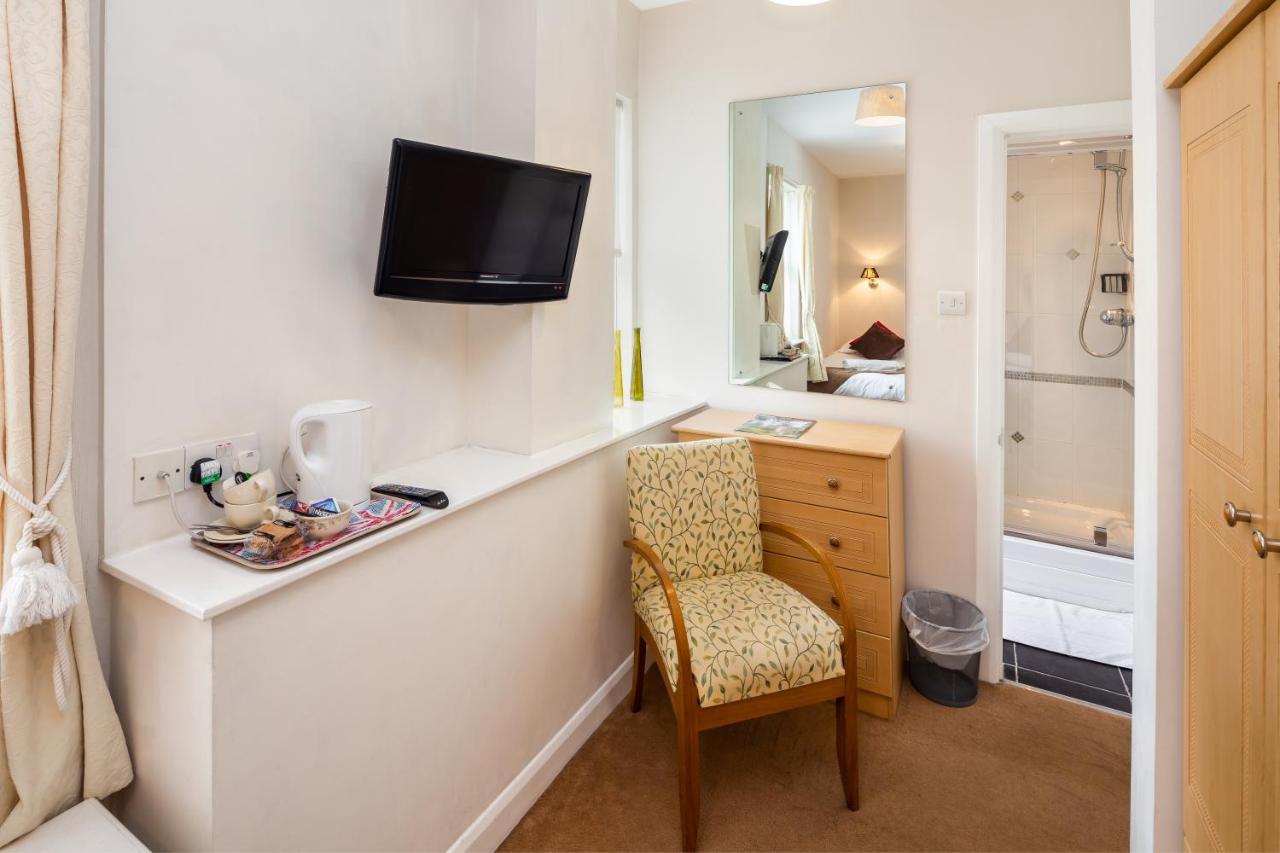 Astor Hostel